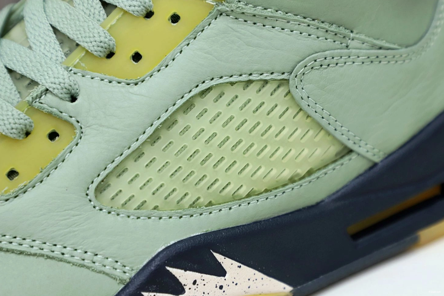 JORDAN 5 